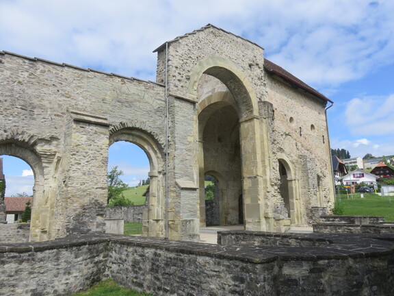 Развалины монастыря в Рюггисберге