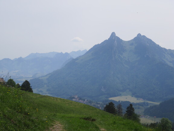 Вершины Дан-де-Брок и Дан-де-Шамуа