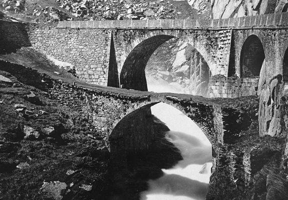 Редкая сохранившаяся фотография первого Чертового моста (1595 - 1888 гг)