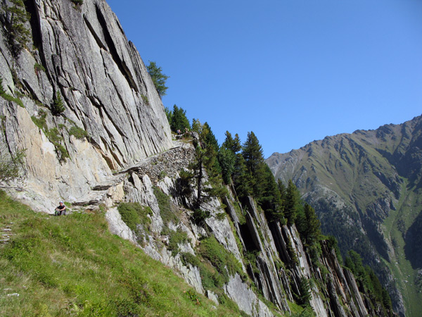 Подъем на перевал Col des Balmes
